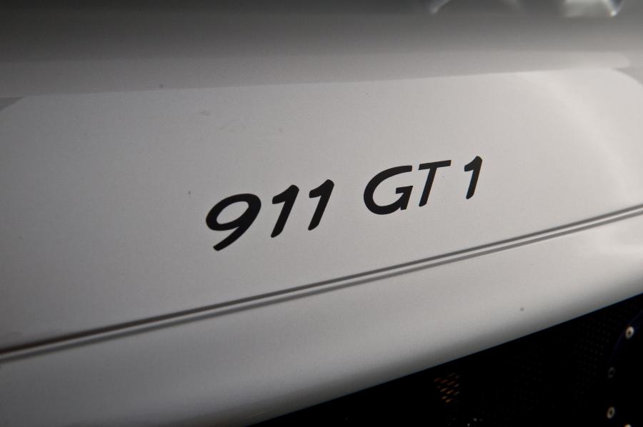  Porsche 911 GT1 Strassenversion 1997 года  (фото 16 из 61)